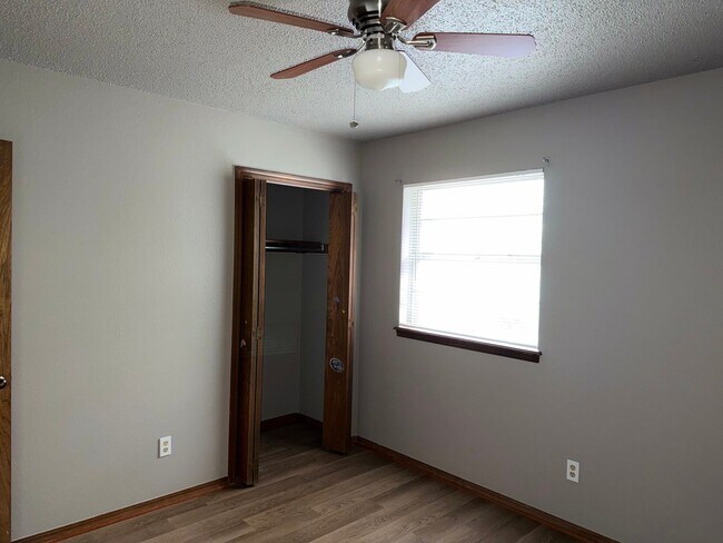 Building Photo - 1900 N Moulton Ct