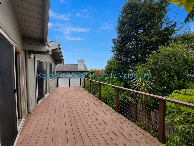 Building Photo - Spacious and Bright 3BR 2BA Seacliff Home - Close to the Beach!