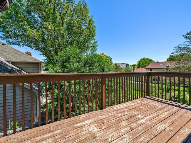 Building Photo - 1412 Ambleside Cir