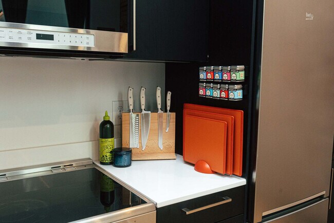 Building Photo - 1911 3rd Ave N