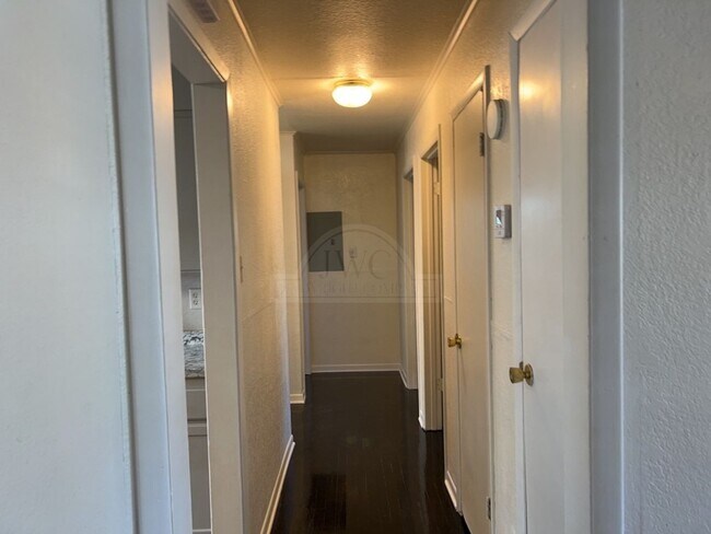 Building Photo - 908 Jefferies, Killeen