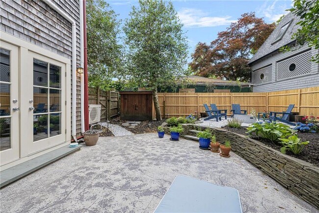 Building Photo - 5 Tews Ct