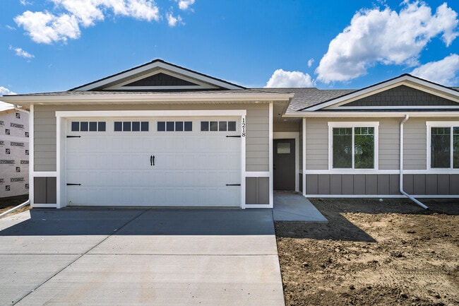 Building Photo - 5923 Little River Loop