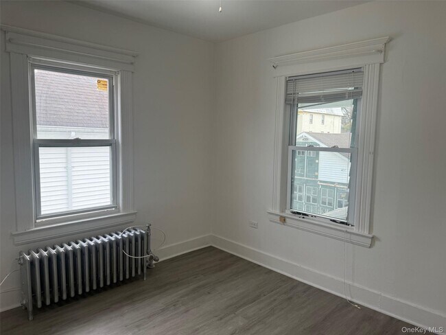 Building Photo - 49 Lake Ave