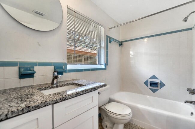 Building Photo - 1/1  Clearwater Duplex -  available now