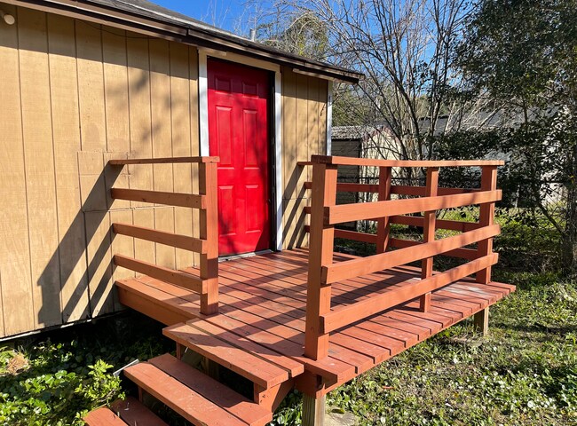 Building Photo - 7908 Siskin Avenue