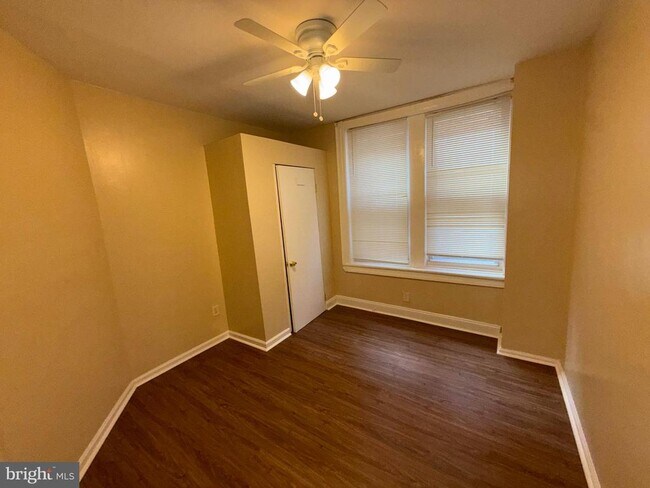 Building Photo - 5437 Christian St