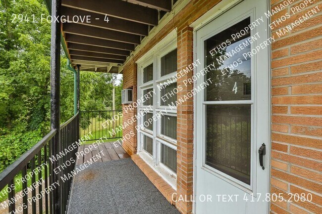 Building Photo - 2941 Foxglove-4