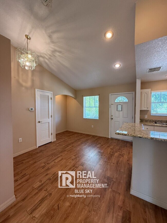 Building Photo - 9016 Shallowford Ln