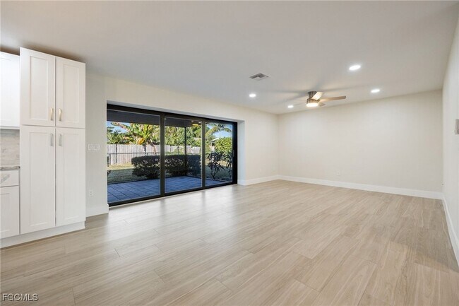 Building Photo - 5308 Shalley Cir E