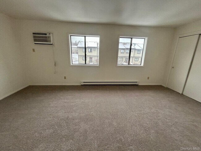 Building Photo - 8004 Chelsea Cove N