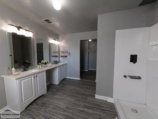 Building Photo - Stylish San Antonio Rental with Solar Pane...