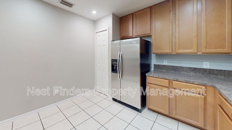 Building Photo - 7063 Deer Lodge Cir