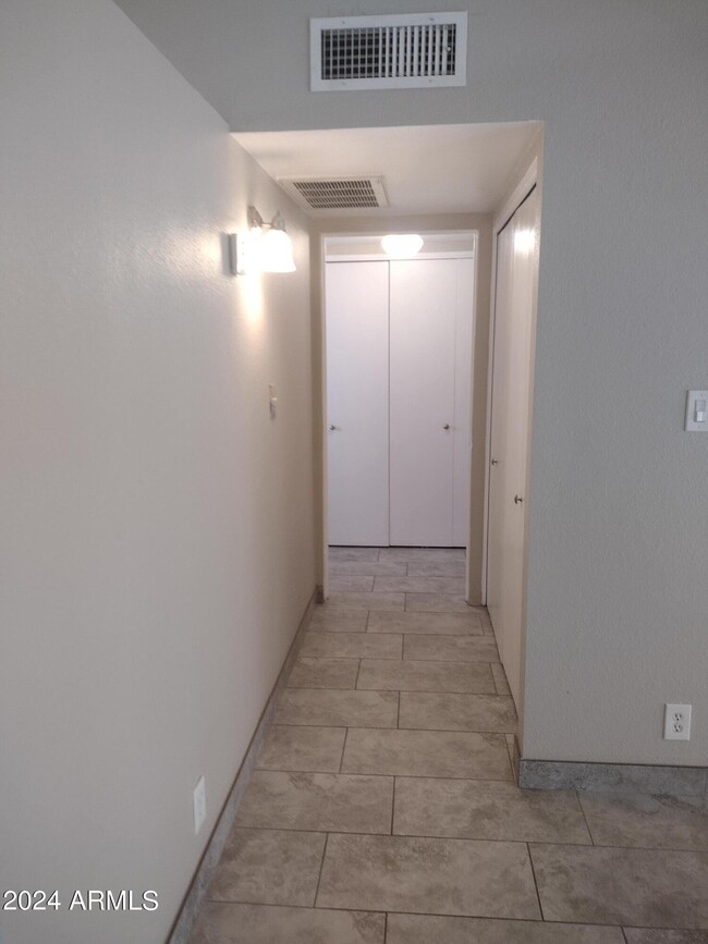 Building Photo - 2602 N 46th St