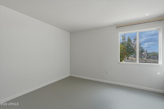 Building Photo - 8055 E Thomas Rd
