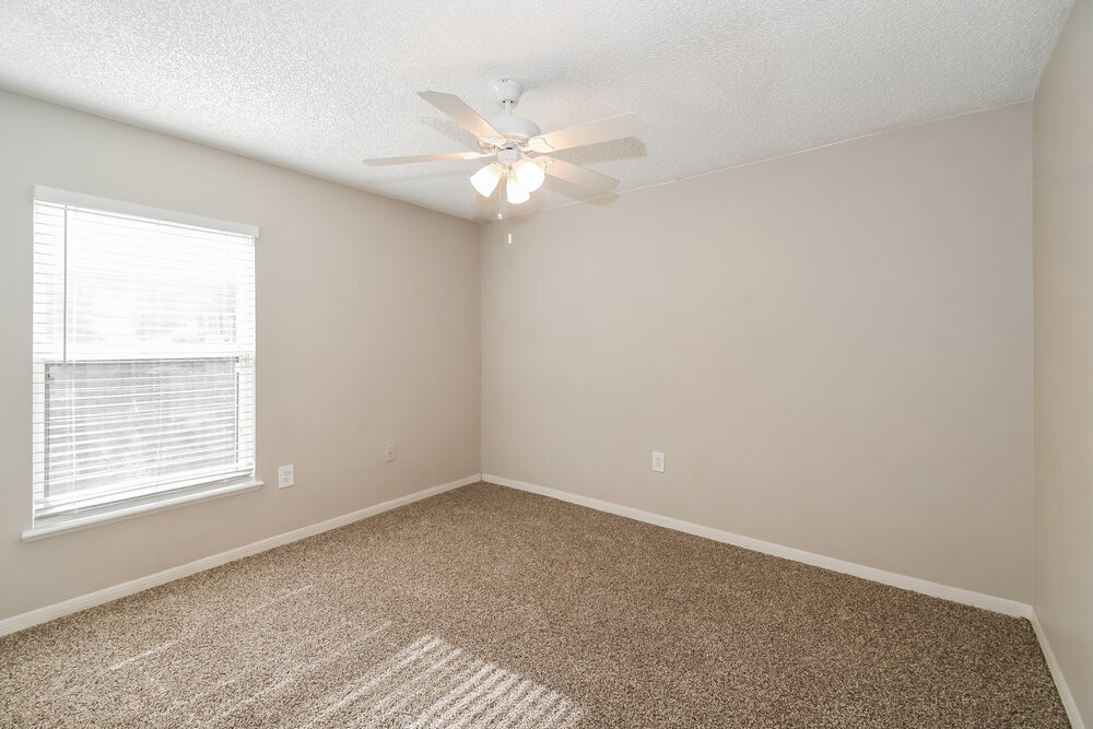 Building Photo - 12451 Glenn Hollow Dr