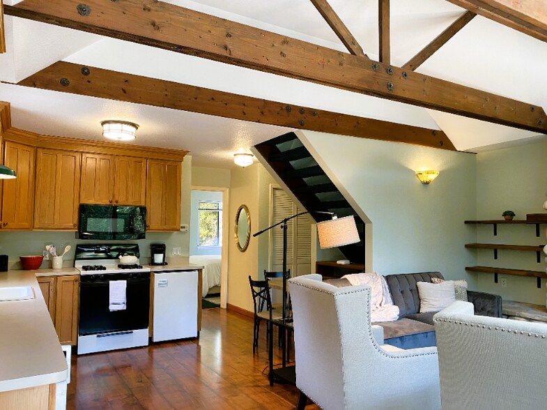 Building Photo - 1042 Easum Dr