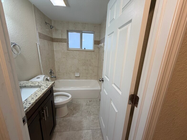 Building Photo - 3125 NW 2nd St