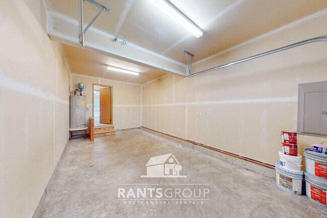 Building Photo - 811 S 3rd Ave SW