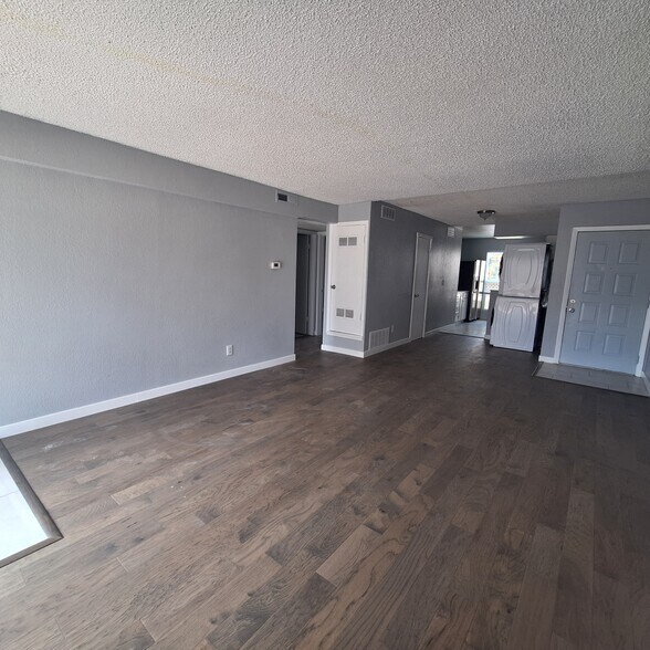 Building Photo - 3535 Rebecca Ln