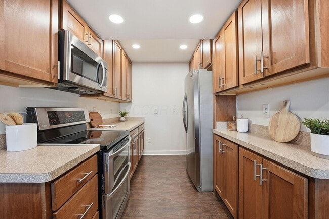 Building Photo - 5516 Baneberry Ave