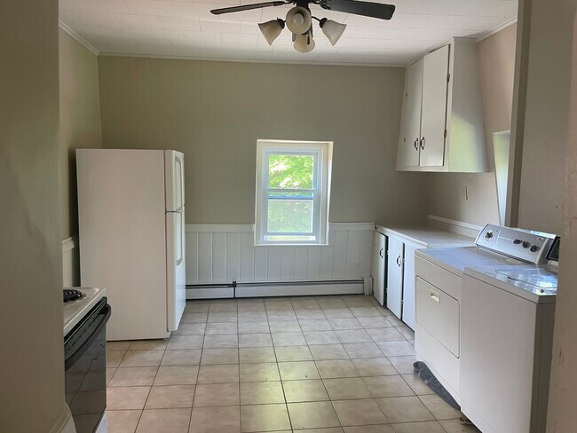 Building Photo - 42 Prospect St