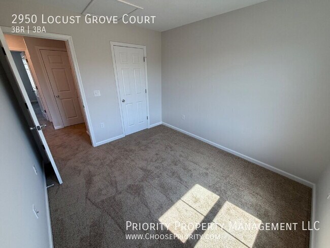 Building Photo - 2950 Locust Grv Ct