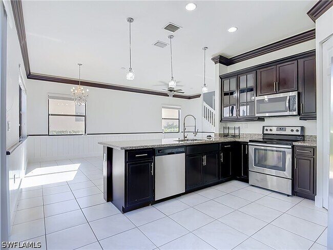 Building Photo - 5462 Useppa Dr