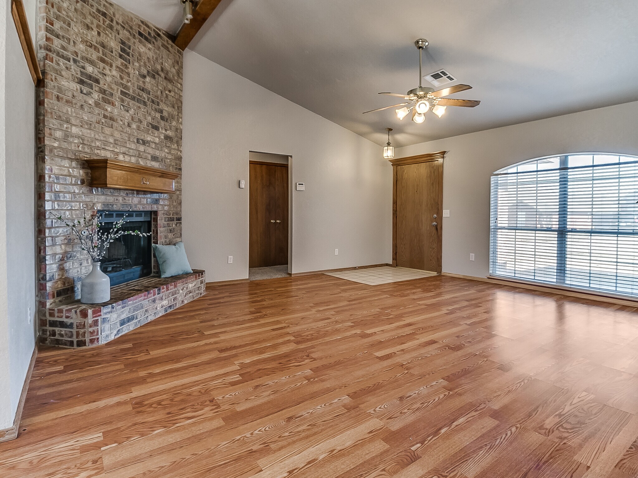 Living Room with fireplace - 1821 Overland Trail