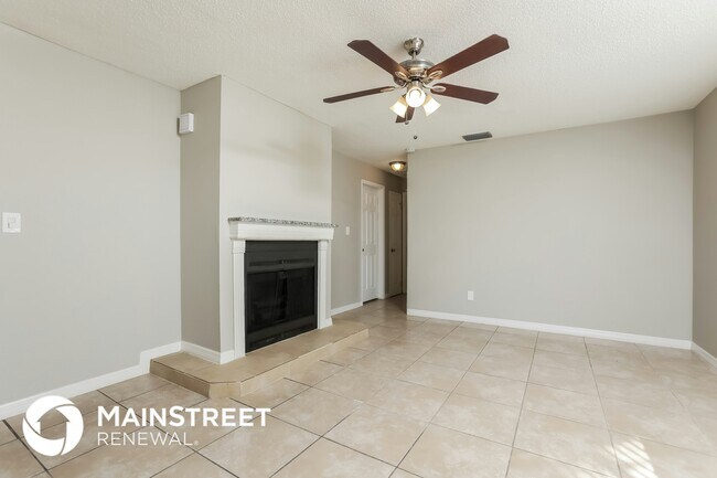 Building Photo - 307 S Ulysses Dr