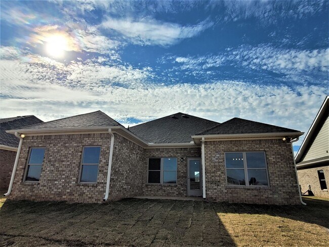 Building Photo - 161 Lena Ln