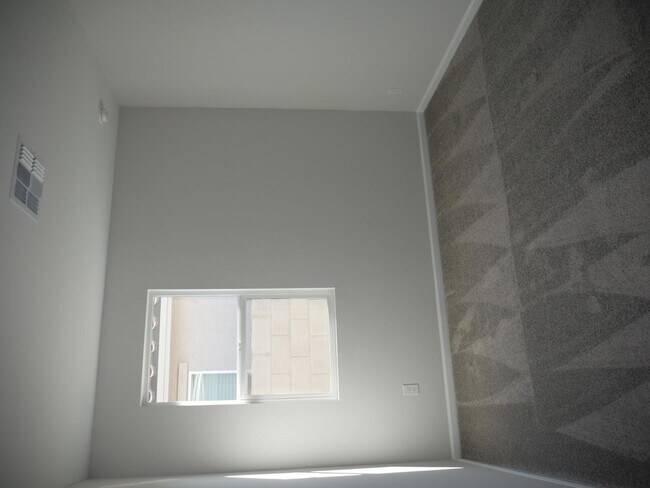 Building Photo - 18156 W Daley Ln