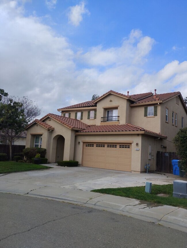 Building Photo - Coming Soon!! Impressive Two-Story Manteca Home