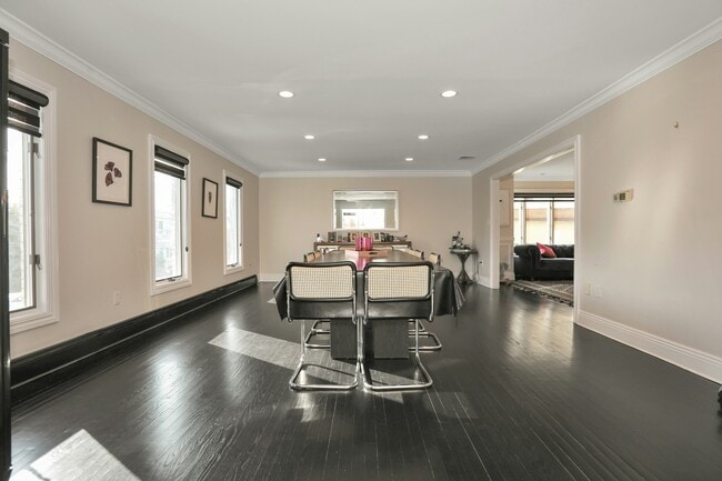 Building Photo - 357 Tom Hunter Rd