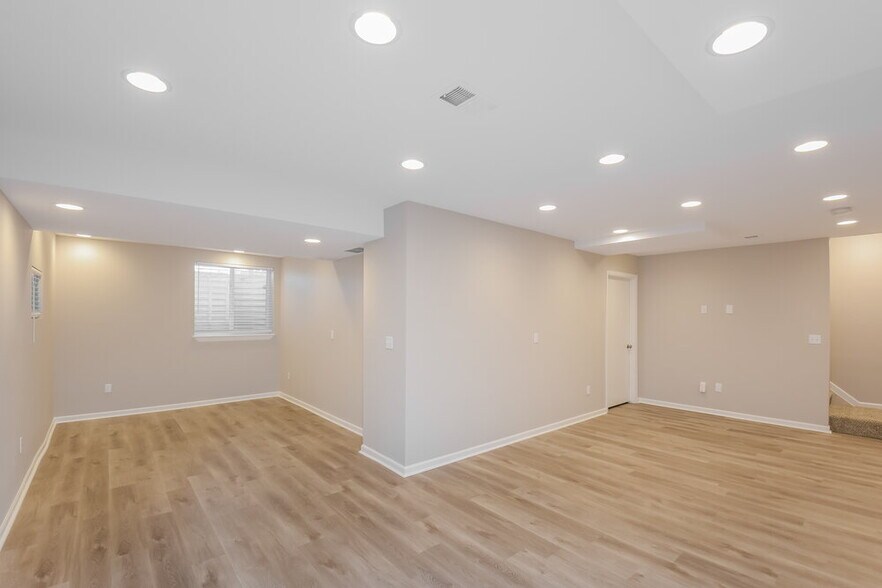 Building Photo - 4792 S Gar Way