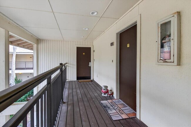 Building Photo - 29254 Bay Hollow Dr