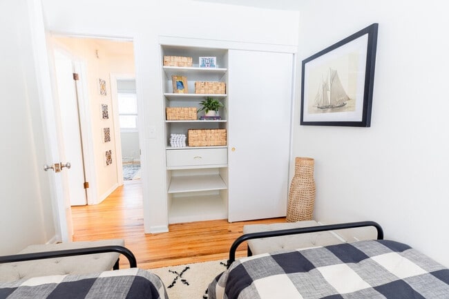 Building Photo - 17035 9th Ave N