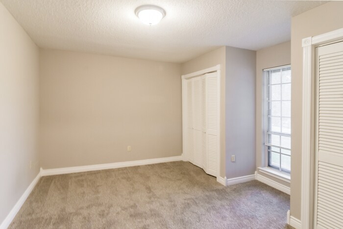 Building Photo - 581 Glade Park Loop
