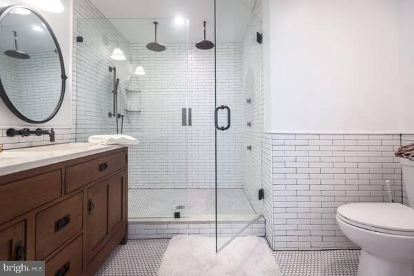 Building Photo - 1890 Ontario Pl NW