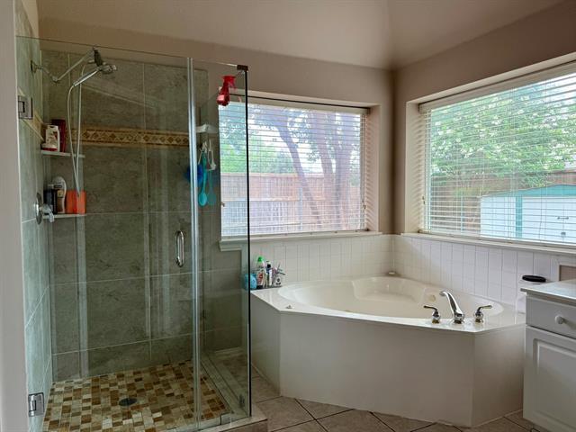 Building Photo - 1597 Castle Pines Dr