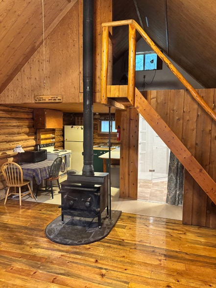 Building Photo - 973 Blue Lake Ln