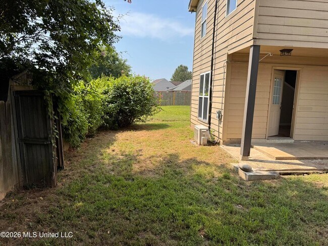 Building Photo - 5628 Kaitlyn Dr E