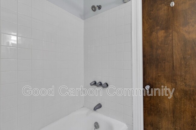 Building Photo - 20 E Morris Ave