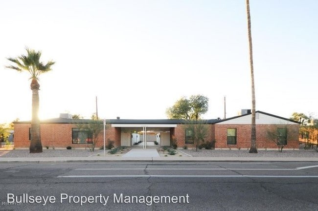 Primary Photo - 4218 N 3rd Ave