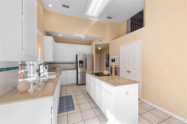 Building Photo - 1080 Winding Creek W Dr