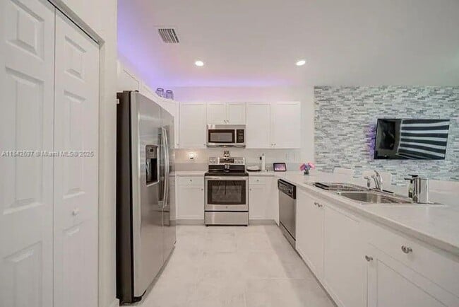 Building Photo - 3371 W 106th Terrace