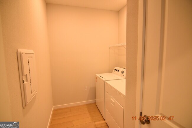 Building Photo - 213 Collin Nicholas Dr