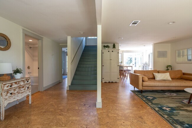 Building Photo - Fully Furnished Mount Veeder Sanctuary Home