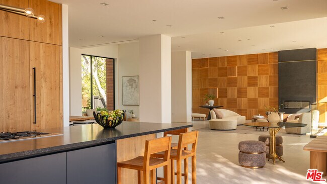 Building Photo - 12752 Mulholland Dr