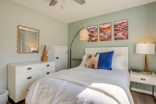 Building Photo - Spacious 2BR Home Near JMU –